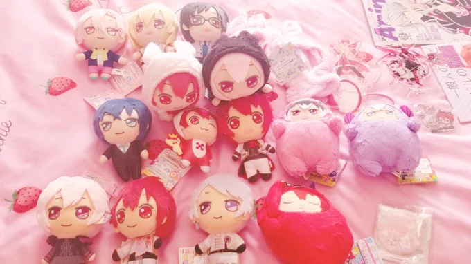Finally got my big haul after months of delay...!
I really sold my soul to Banri this time, I even got his nui 🤡 