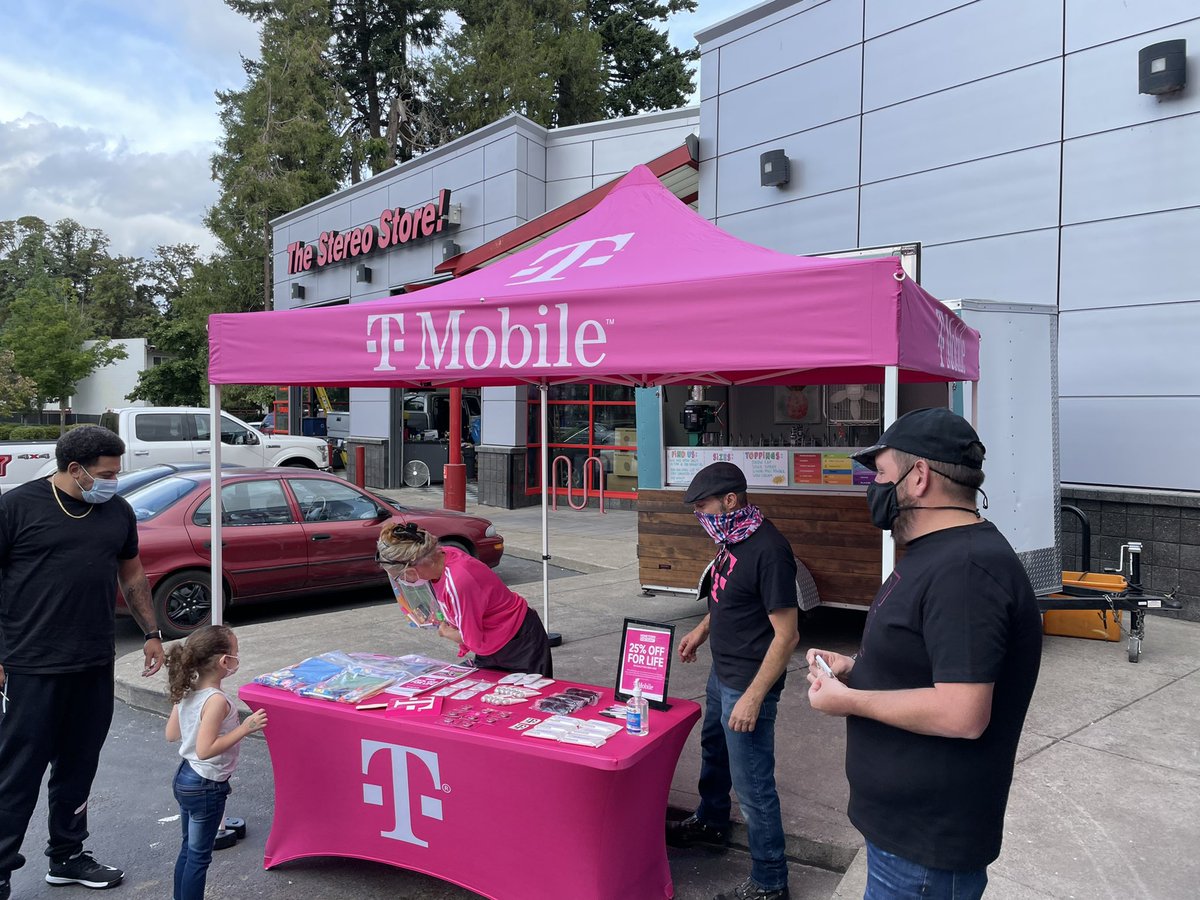 Sarah Brantner tweet media