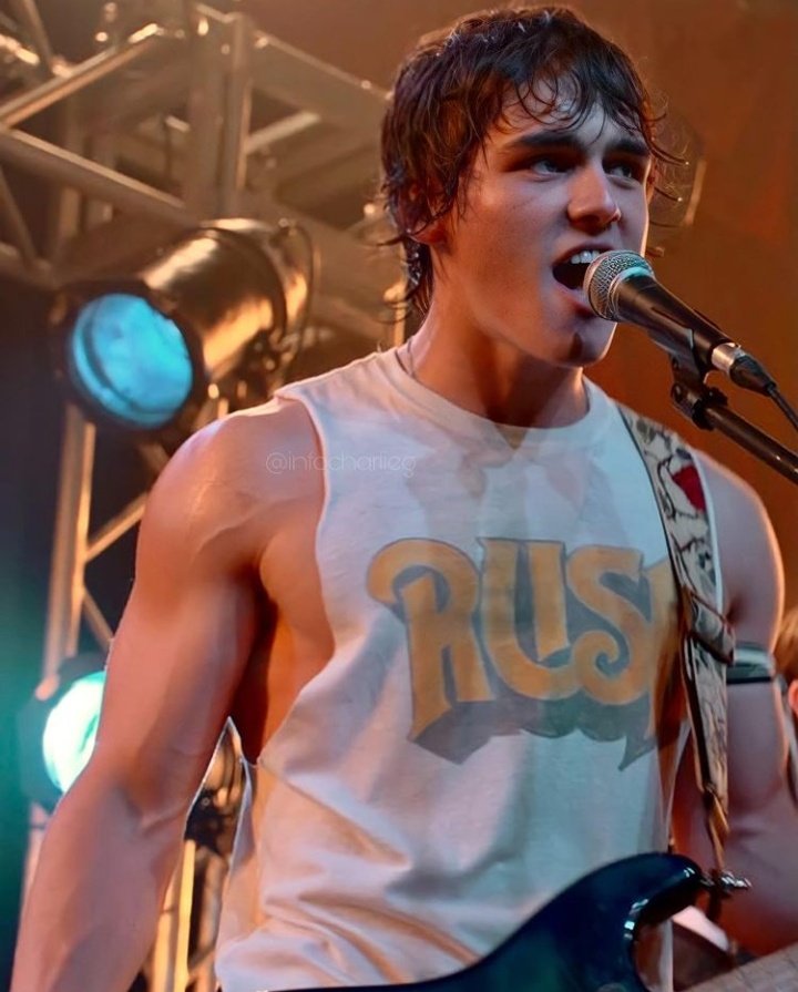 v_phantoms's tweet image. ai papai 🥵🥵🥵 esse homi