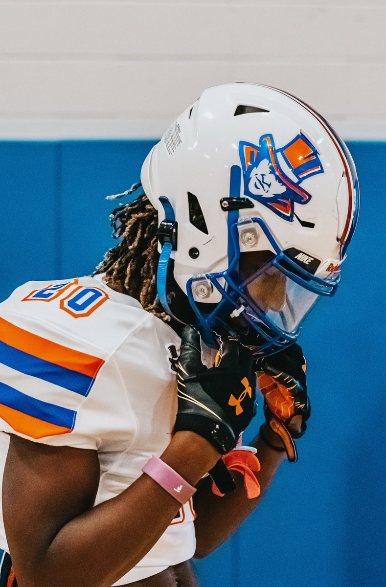 DesignatedRpt's tweet photo. Meet @teezy_20, a bonafide SUPERSTAR on and off the field. #HatterPride 🧡💙 https://t.co/qyNZna7Dbv