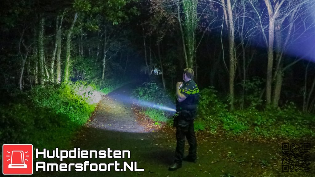 In #Amersfoort is de politie in het gebied #KleinZwitserland opzoek geweest naar een vrouw welke om hulp zou hebben geroepen.