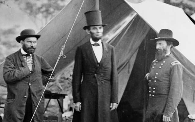 JakePoling99's tweet photo. Abe was compensating w that hat 🤥 https://t.co/UWwzS6oDtp