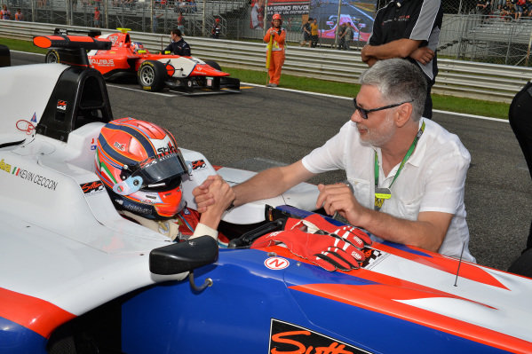 europeanwf1's tweet photo. 22/22

- E ACABA ASSIM MESMO, @Gaslyf1v (@JenzerGP3) APÓS UMA SEQUENCIA DE 3 ABANDONOS SEGUIDOS VOLTA A VENCER NA GP3!!!!

- @SirotkinSergeyV (@CamposF1v) É O 2° E SUPER ESTEBAN (@ArtGPF1Verse) TERMINA EM 3° APÓS LARGAR DE 6°!!!!

- corintiastiastiastias https://t.co/amDiI4R2dl
