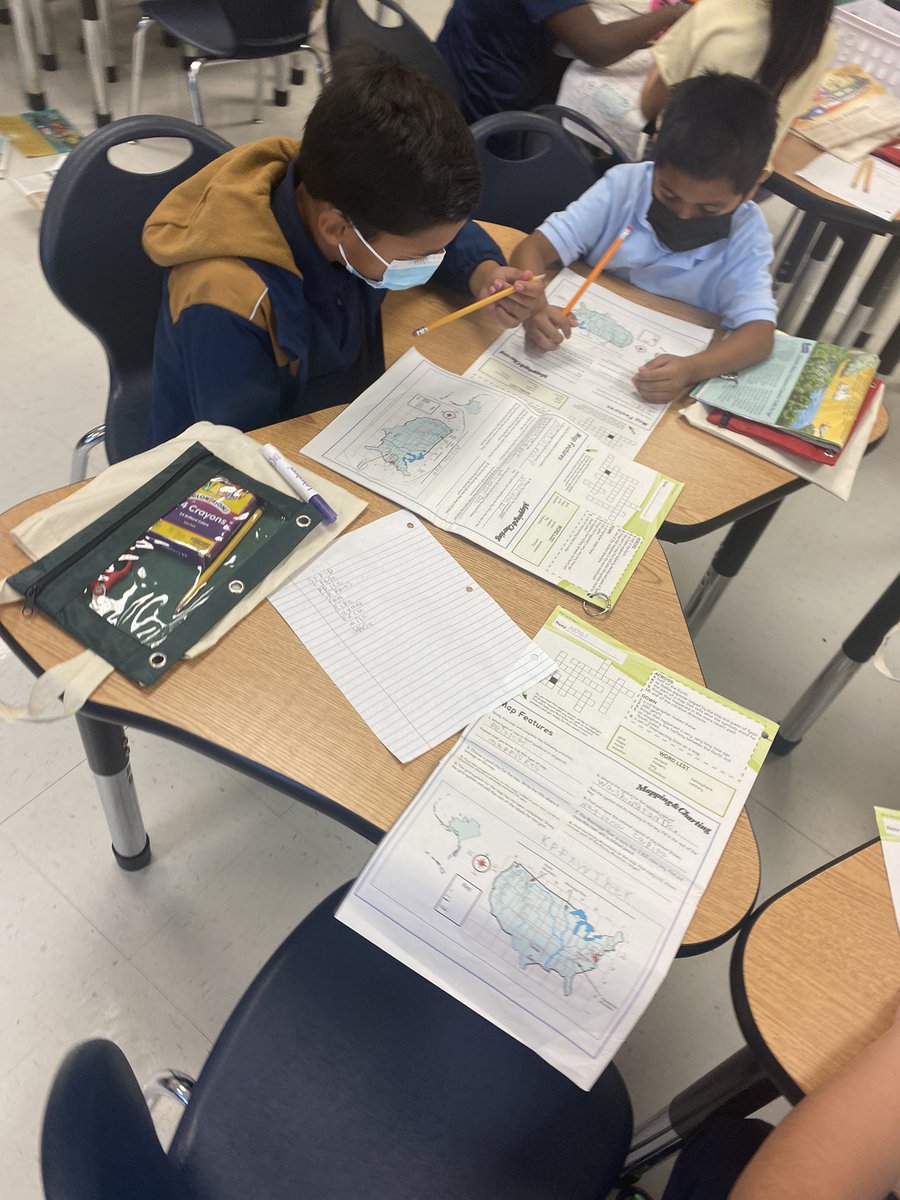 nesiantausala's tweet photo. #collaboration at its best. Switched gears to peer-teaching when I heard myself getting hoarse then found myself in tears witnessing this and hearing them explaining it better to each other😭 #pivotalmoment in our learning @Hilliard_ES #flexibility #adapatability #futureleaders https://t.co/X48O7gf7SA