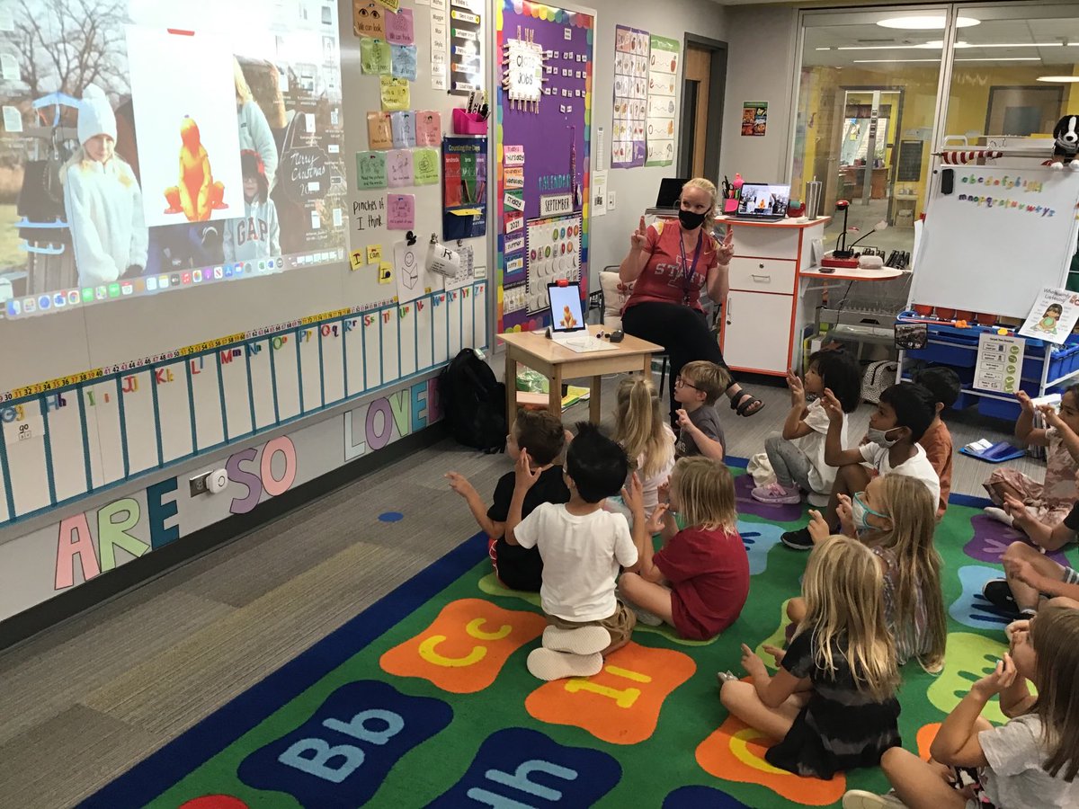WQuam_Tech's tweet photo. I ❤️ introducing ⁦@PlayOsmo⁩ to Kinders with a Mo the Monster Magic Show! Minds blown! 🤯 ⁦@JCSD_WAE⁩ #OsmoAmbassador #johnstonlearns https://t.co/lzE8nYFbiU
