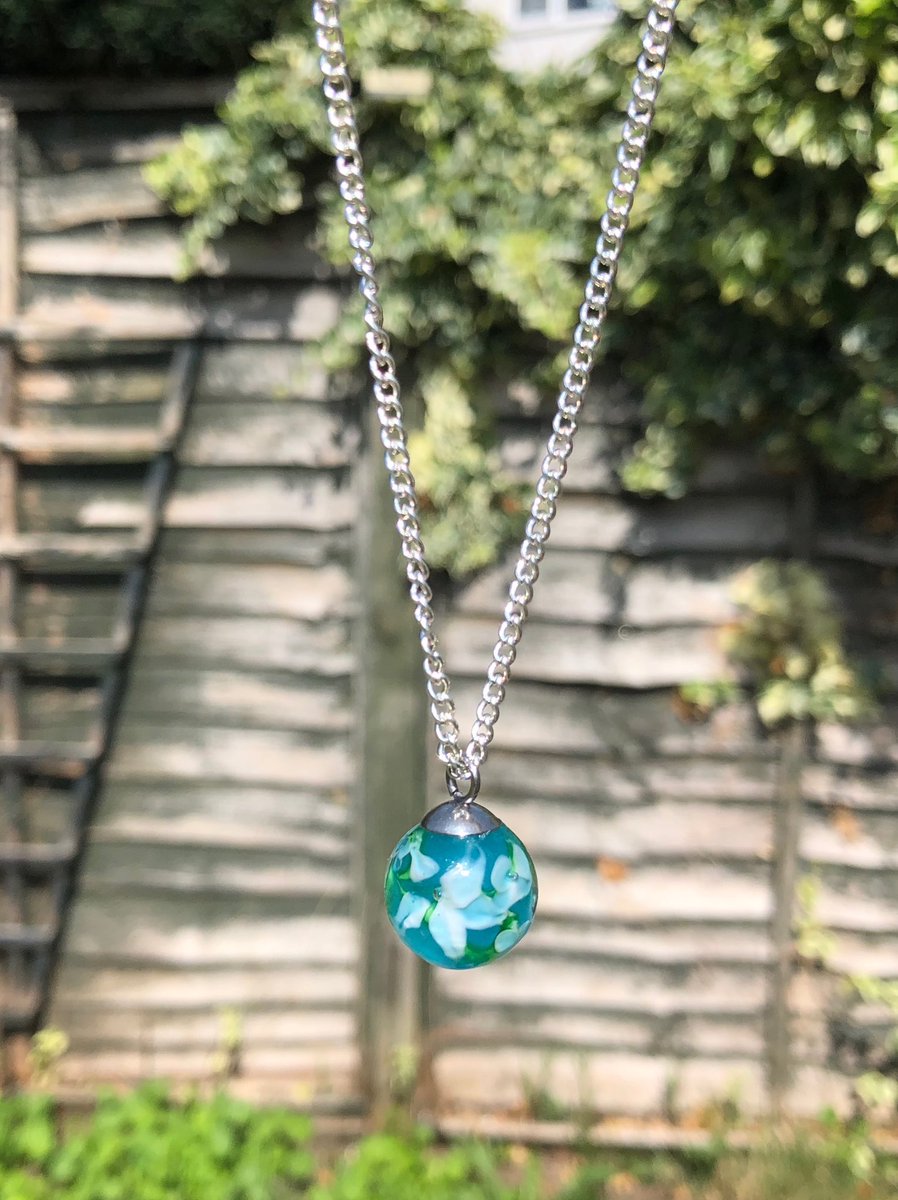 ShuchiOSullivan's tweet photo. I make these. All by myself. If you would like to purchase them, feel free to DM me. Cheers!! #dropmarblependants #marbles #handmadejewellery #madebyanurse #retweet #SupportSmallBusinesses #handmadependants #thankyou https://t.co/Y9wXm7YLIp