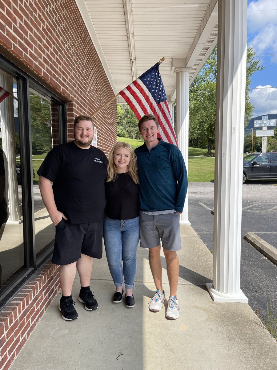 PremierPT_TN's tweet photo. Today is a bittersweet day for the Premier family as we are sad that Madeline Moore has worked her last day with us but happy she is moving on to bigger and better things. Thank you Maddie for all of your help and you will always be a part of the Premier family! https://t.co/1Y5rvbILe3