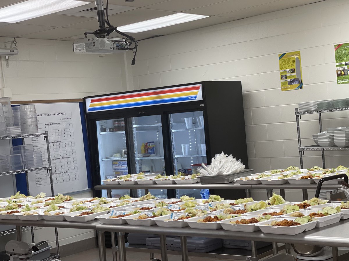 Chef_McCoy's tweet image. Game day Pre-Game Meals #Nodays off #theyworkhard