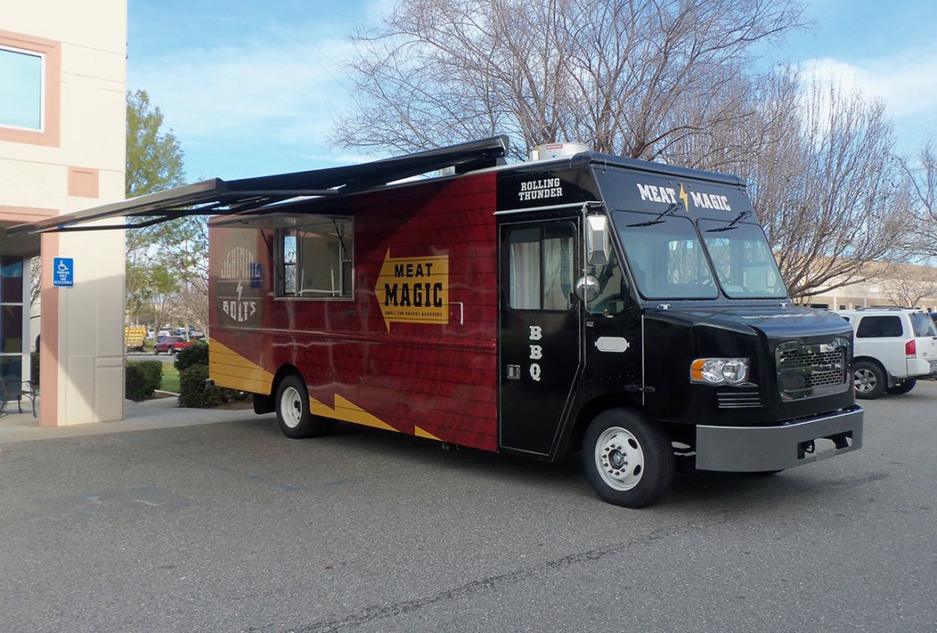 #FoodTruckFriday with Lightning Bolts food truck on a Morgan Olson body foundationfoodtruck.com Kitchen upfitted by @CACARTBUILDER californiacartbuilder.com #FoodTruck #FoodTruckNation #StepVan #MorganOlson