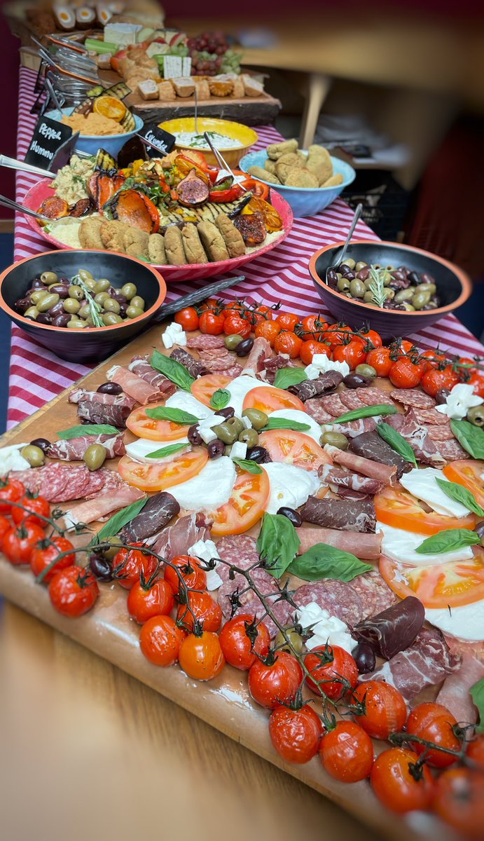 chefJordanHH's tweet image. First week @HolroydHowe and first event: A taster buffet to welcome @QueensTaunton new members of staff. Inspiration from 🇲🇦🇮🇹🏴󠁧󠁢󠁥󠁮󠁧󠁿