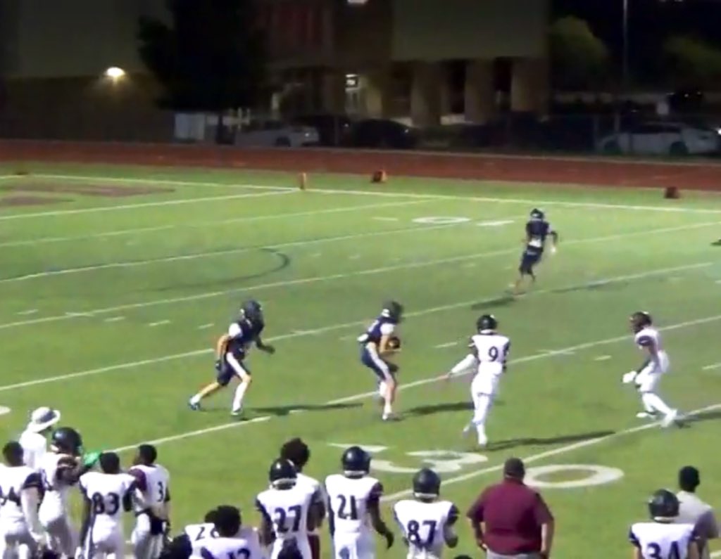 _BNick's tweet photo. It was a Thursday Night Pick Party for Pool (@hayden88997903), Paxton (@carsonpaxton3), & Amador‼️ 1️⃣, 2️⃣, 3️⃣ INTs in a 28-14 victory for the Jags✅✨ #PickParty #BallHawks https://t.co/cJCw0016mA