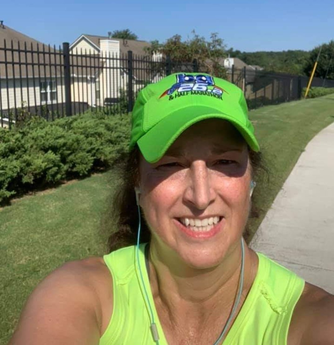 Bg262's tweet photo. Who's ready to run? Toni is running "with us" in Atlanta. Tomorrow morning bg262 group run will start at 630am from the Bowling Green Ballpark. Lace up and show up π π
#bg262 #bg6000 #halfmarathon #marathon #msawareness #fallrace #bgky #fallmarathon #fallhalfmarathon #fall2021 https://t.co/wESqEKAGiE