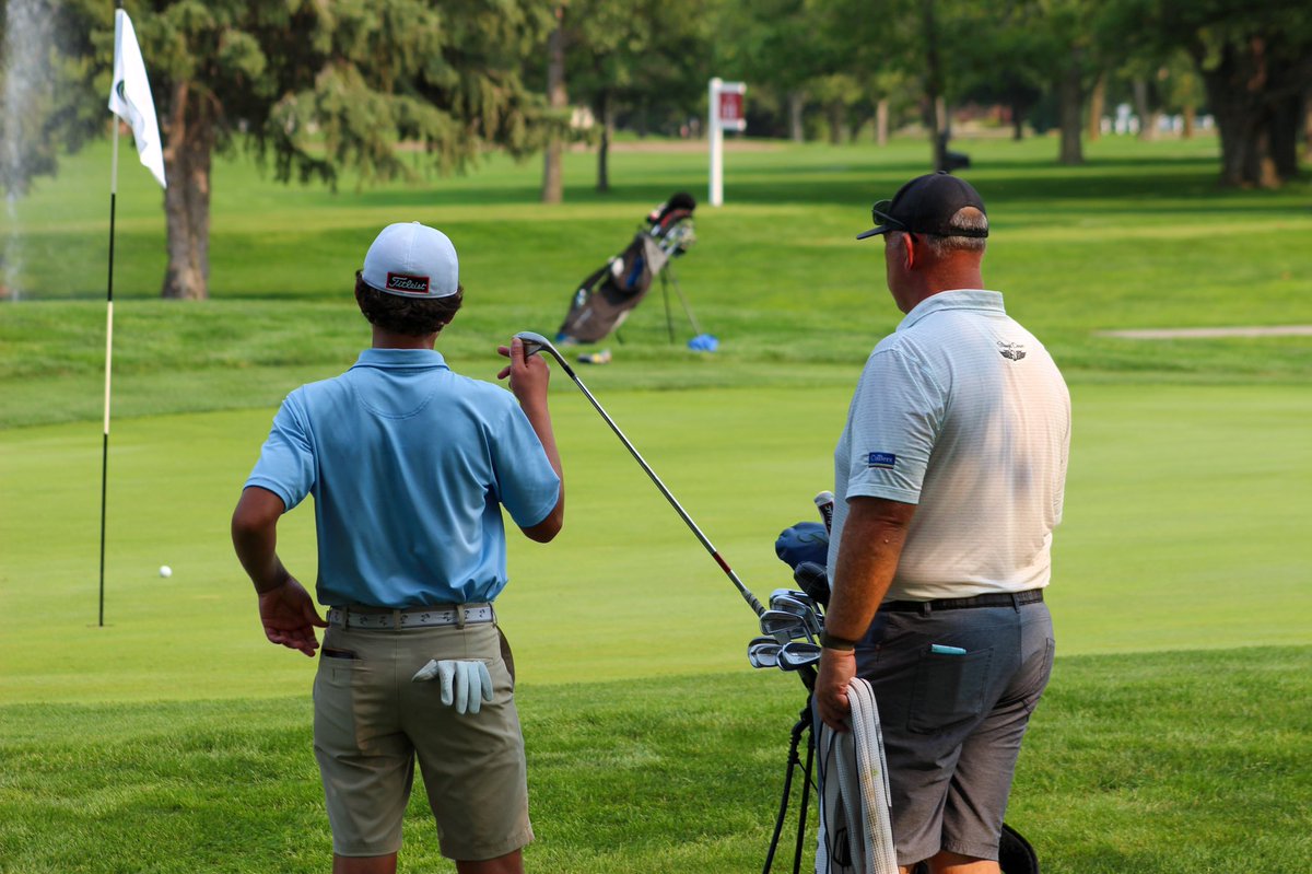 NebraskaPGA's tweet photo. Earlier this week, @S_Gutschewski secured his @PGATOUR card. 

Today, he’s caddying for his son Trevor in our Nebraska State Open. 

Awesome. 🙌 https://t.co/4KefIMdZFu