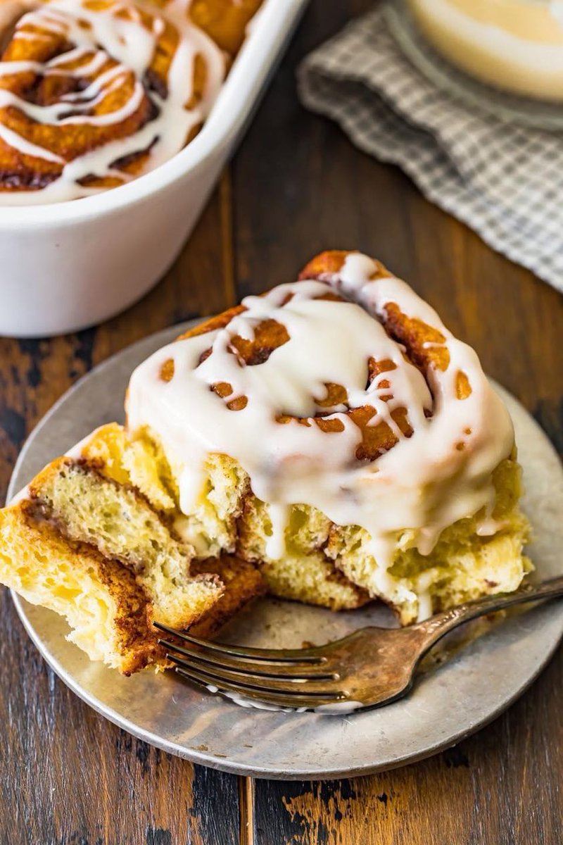 GreasyGrub's tweet photo. Homemade Cinnamon Rolls https://t.co/uBqEs2dwaW