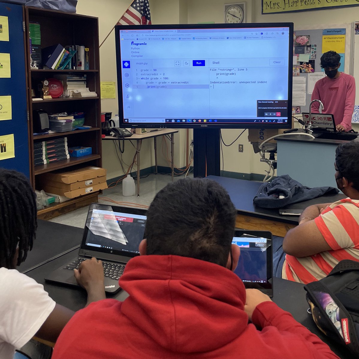 Here is STEM Club hosting our first after-school coding class for the year!  <a href="/kmar719/">Ms. Rivera-Bergeron</a> <a href="/msformoso/">Director Formoso</a>