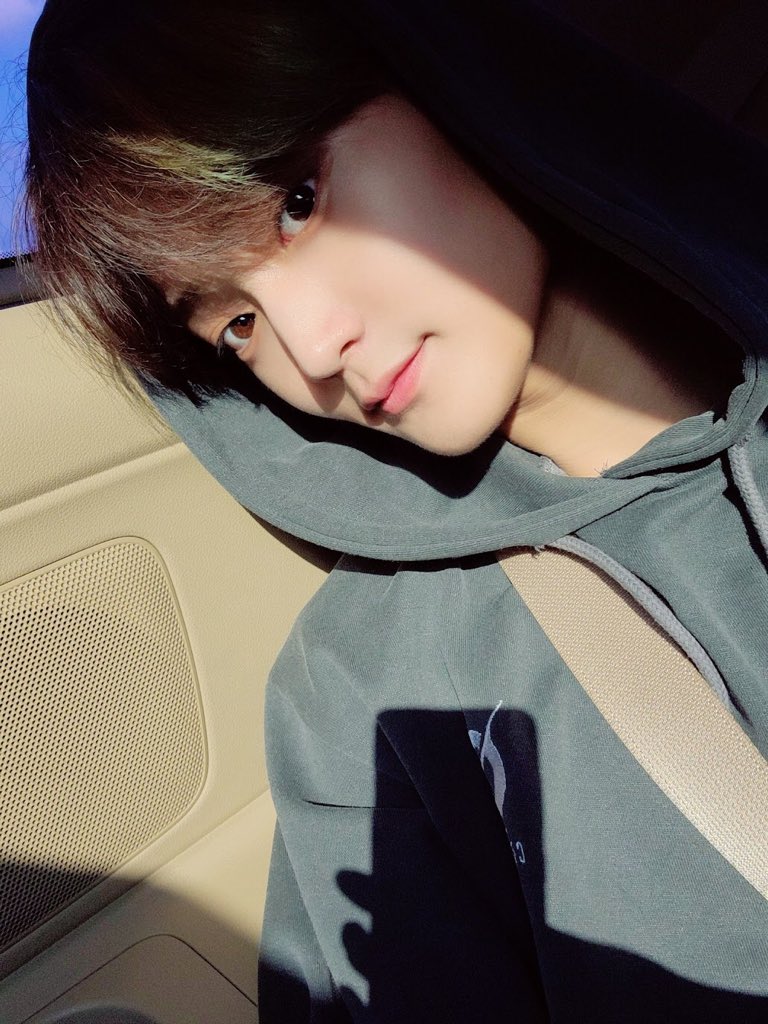 CRAVITYTW's tweet photo. ㅤ  ˒     🔥     ꜜ     get     (    𝐜𝐥𝐨𝐬𝐞𝐫.    )     !     𝟢𝟫.𝟣𝟢     ⫹⫺     𝗖𝗥𝗔𝗩𝗜𝗧𝗬     [     𝕦𝕡     —     date     ：   #𝐑𝐄𝐕𝐄𝐋UTION𝗧IME

Nuestro bebé está listo to #FEEL𝗗OO𝗠D𝗢𝗢𝗠TA en este gran debut y apoyar como se debe a su grupo favorito. <3 https://t.co/ZltaEHnYS9