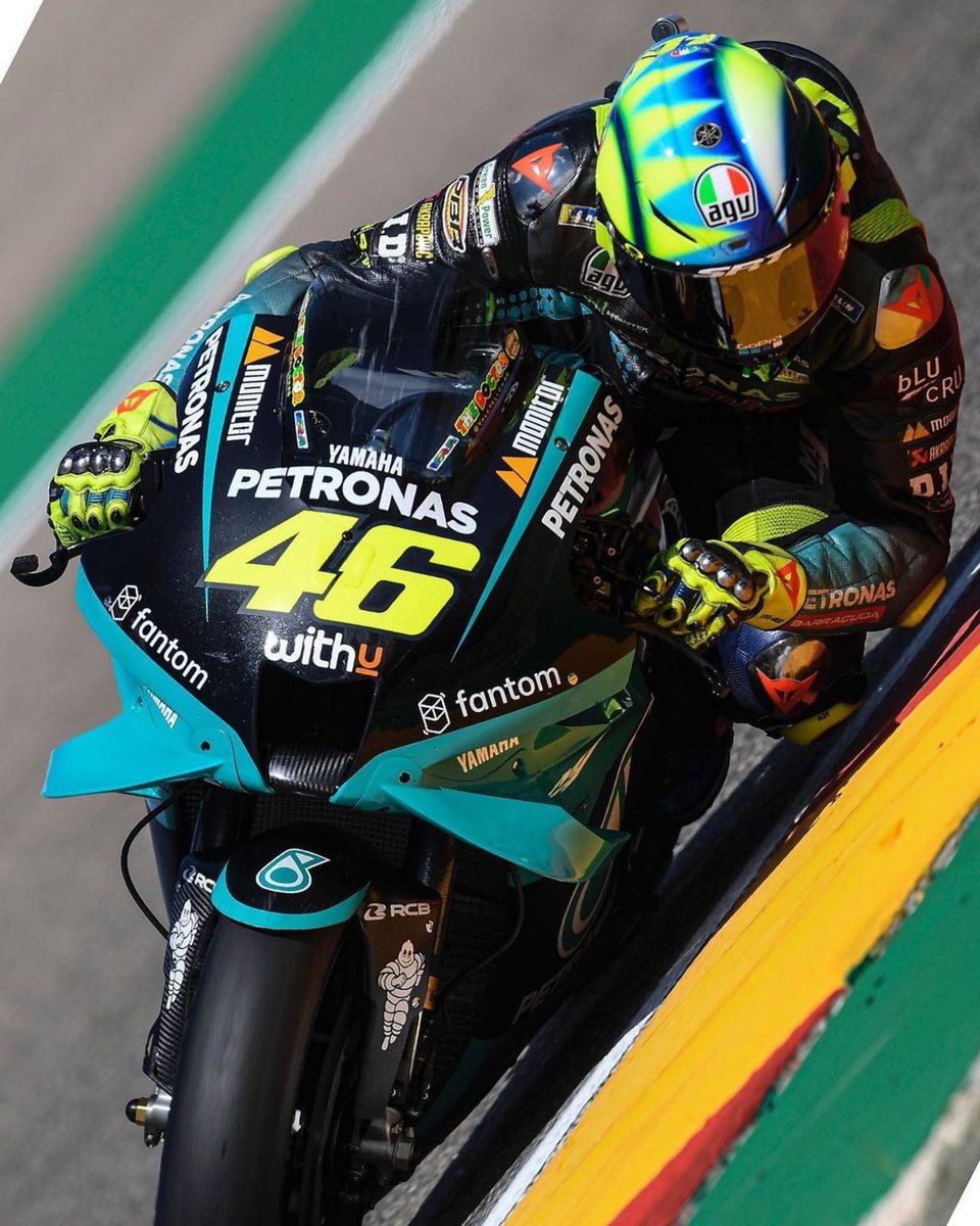ValeYellow46's tweet photo. Motorland de Aragon,Spain
Friday,free practice
📸 @Jesus_Robledo @GigiSoldano @FAlex79 https://t.co/UC5jnYT24v