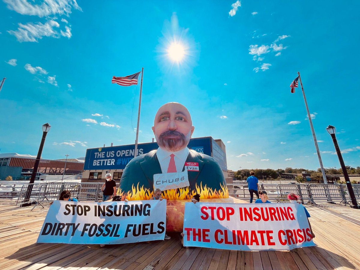 Insure_Fairly's tweet image. We'd also like to congratulate @ChubbNA CEO Evan Greenberg for getting his own giant inflatable replica at the #USOpen. Why? He's tops at saying the right things about climate change while Chubb  keeps insuring fossil fuels that are causing the climate crisis. #ChubbAtTheOpen