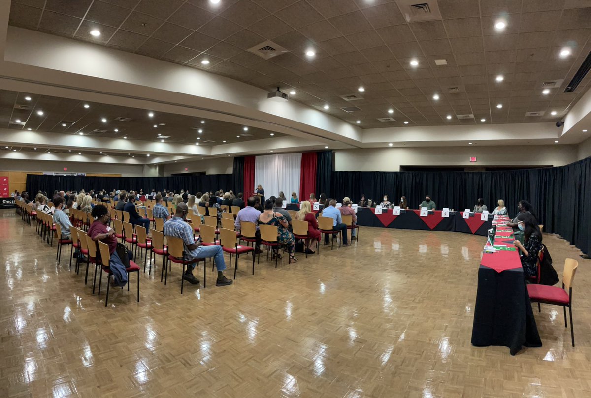 NashvilleState's tweet photo. It’s signing day in Clarksville! Congrats to the 43 future educators who joined the Teacher Residency Program this evening. @cmcssinfo @APSUeduc
#NashvilleState #Partnership #ClarksvilleTN #MontgomeryCountyTN #FutureTeachers #WorkforceSolutionPartner https://t.co/5sXMyVmvdm