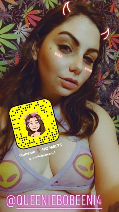 I&rsquo;ve been way more active on Snapchat recently and I know you don&rsquo;t want to miss out on all that! 😈 screenshot