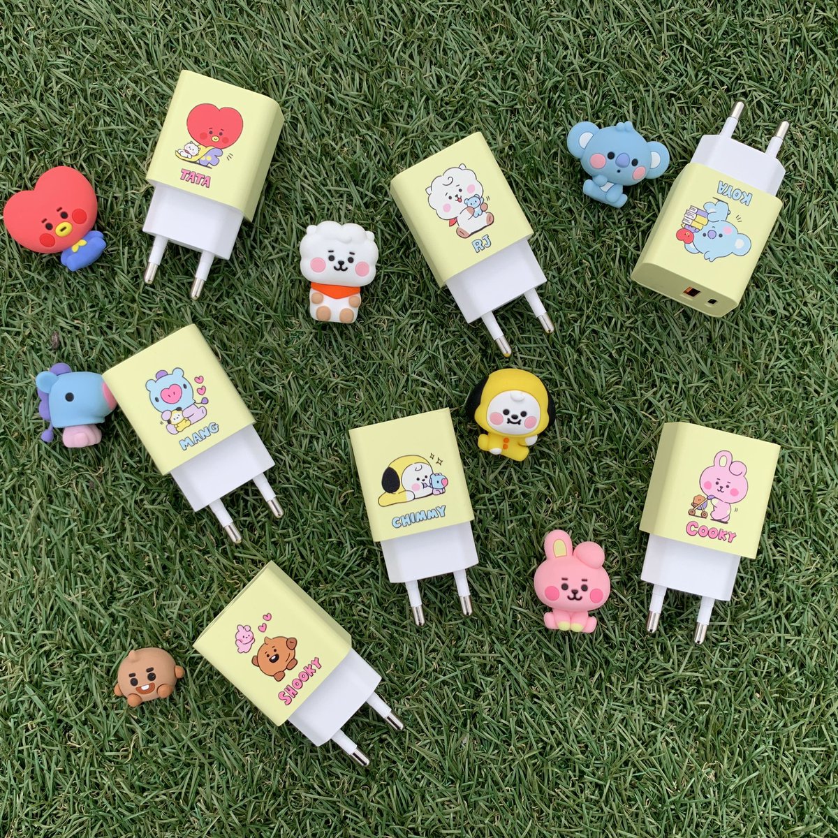 KHVATEC1's tweet photo. BT21 DUAL USB ADAPTER💕
출시 기념 리뷰이벤트 진행
Click‼️

https://t.co/irljyh1seh

#BT21 #BT21BABY #코야 #알제이 #슈키 #망 #치미 #타타 #쿠키 #반 #고속충전기 #충전 #일상템 #필수품 #KH바텍 #KOYA #RJ #SHOOKY #MANG #CHIMMY #TATA #COOKY #VAN https://t.co/0mbGX5U6HV