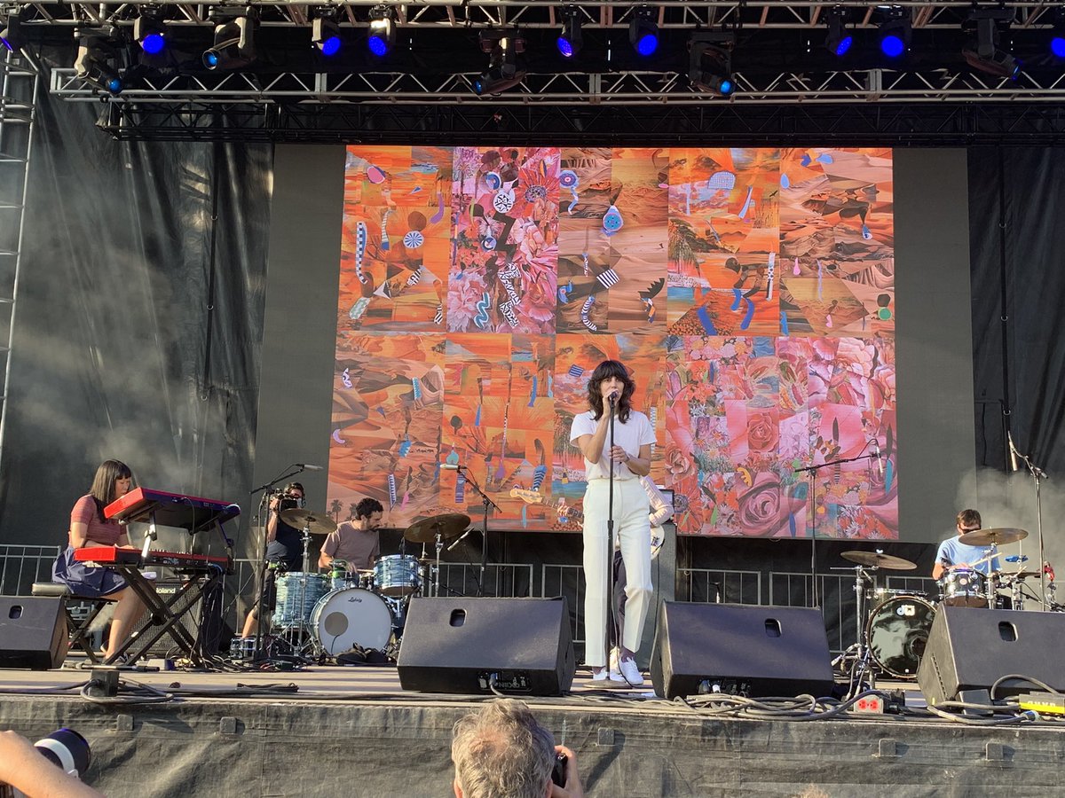 ratonrockero's tweet photo. The @Fiery_Furnaces now on stage &amp; their bass player stands out to me as a groovy and cool asset, plus 2 drummers compliments the keyboardist adding a fuse lit 🔥 environment of sound @pitchforkfest #HorasRockeras https://t.co/z3FECLdYzw