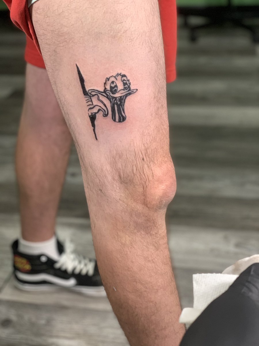 ZBhugz's tweet photo. Sup I do tattoos now @worth.4ever on Instagram https://t.co/uVkPWOws3W