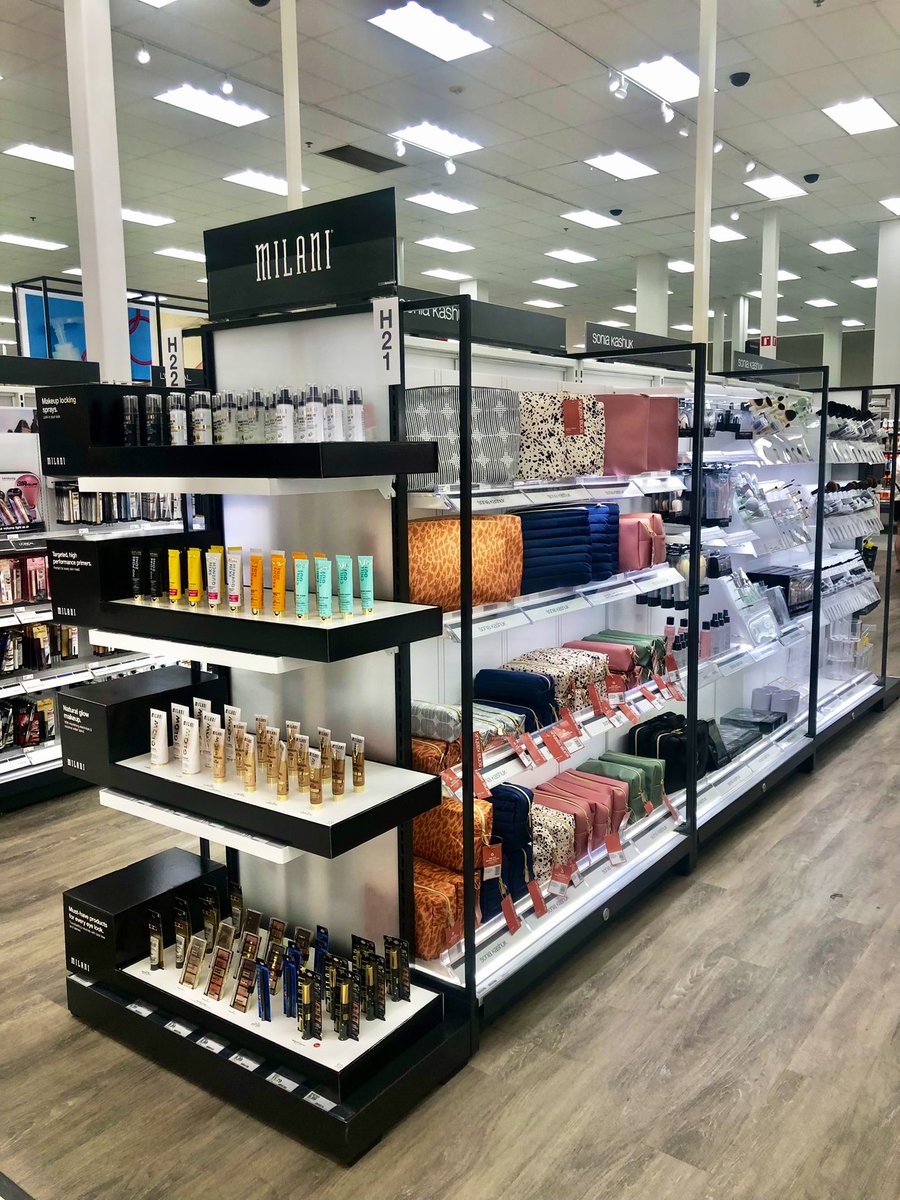 Specialty0927's tweet photo. Loving these new merchandising updates in core beauty! #T0927 #TargetClean #Milani #VisualStandards #ProudETL @AmandaSully01 https://t.co/0J8RzETGGQ