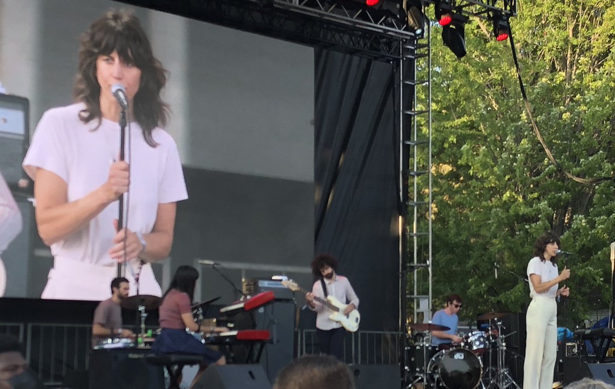 jandersnoyd's tweet photo. Squonk-rockers @Fiery_Furnaces fracked some fabulously fractured funk @pitchforkfest - so good to see them again! https://t.co/7ba1UWY9vA