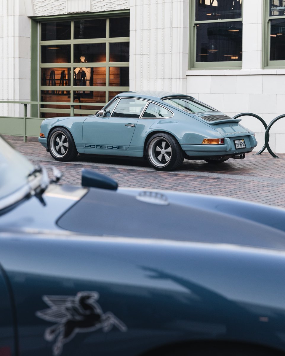 Hagerty's tweet photo. Even if you can’t pronounce it, you can’t miss it. Welcome to Porsche Luftgekühlt! #Luft7 https://t.co/sqNuVvW6su https://t.co/UVobw60MxL