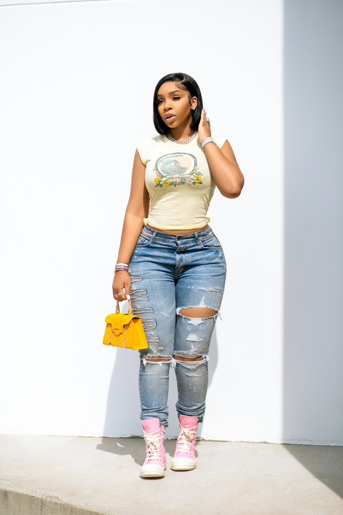 LightSkinKeisha's tweet photo. Can’t be f*cked with https://t.co/SkmUQPiXjs