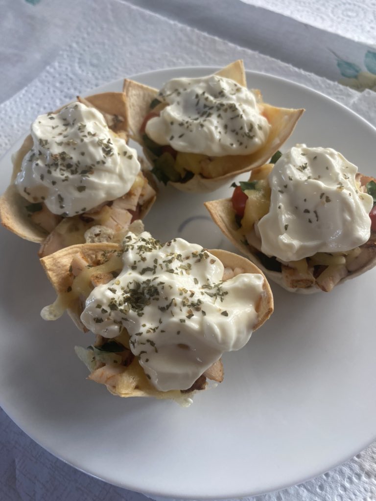 groovyfos's tweet photo. Low calorie chicken taco boats.
Iโm shit at taking photos but this shit tasted fucking amazing! โค๏ธโ๐ฅ
#FREEAUCKLAND COZ NOW I WANNA BE A LOW CAL CHEF LMFAOOO https://t.co/zkzi9HSQPB