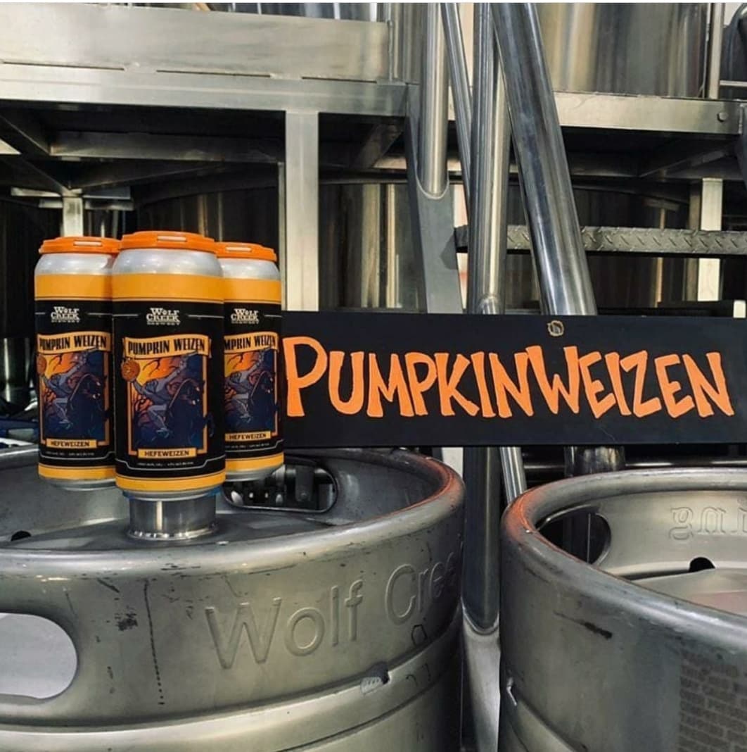 WolfCreekBrew's tweet photo. Live music by Steve Jones acoustic and the annual release of pumpkin weizen! https://t.co/TId7olZPWL
