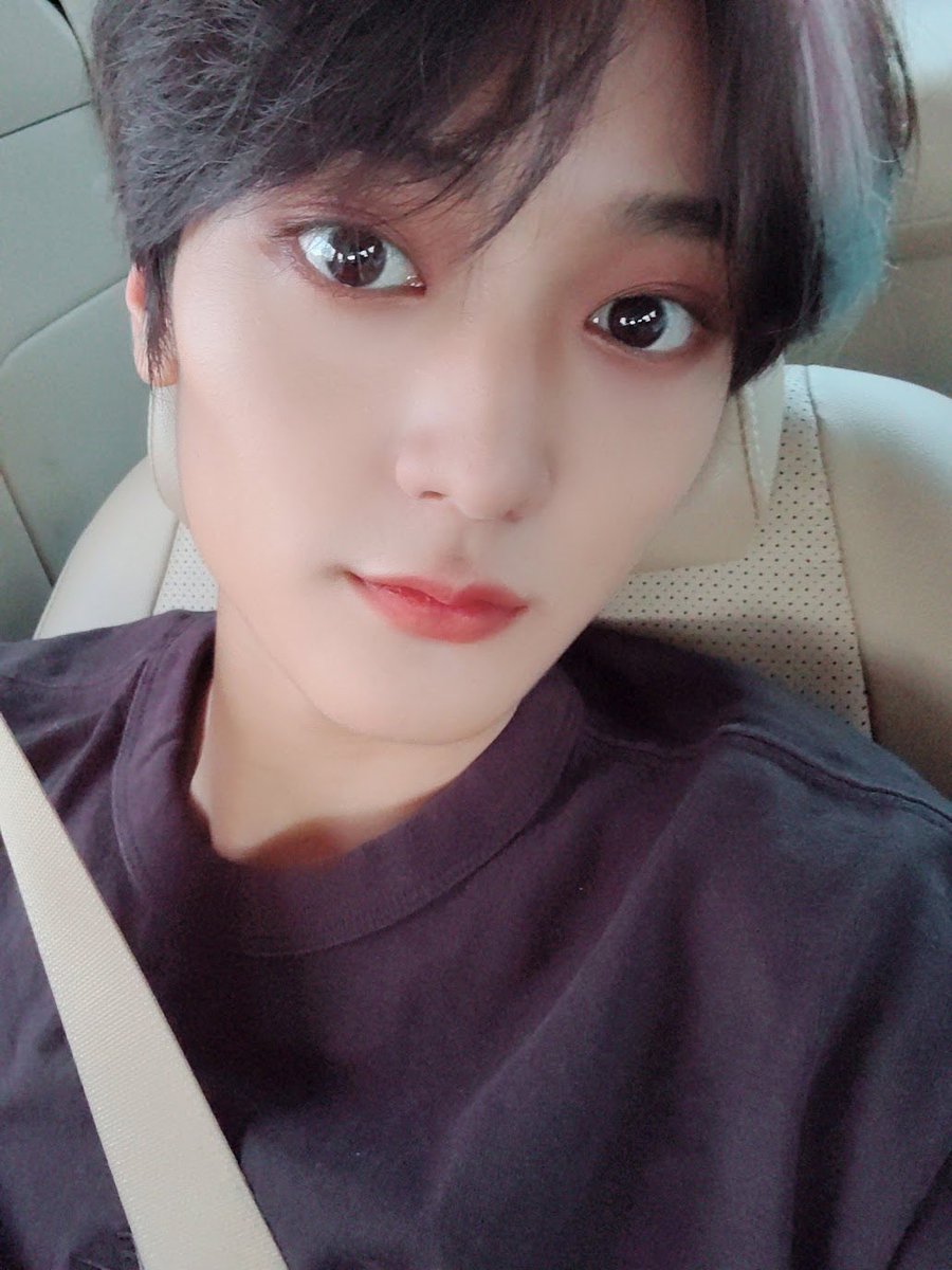 CRAVITYTW's tweet photo. ㅤ  ˒     🔥     ꜜ     get     (    𝐜𝐥𝐨𝐬𝐞𝐫.    )     !     𝟢𝟫.𝟣𝟢     ⫹⫺     𝗖𝗥𝗔𝗩𝗜𝗧𝗬     [     𝕦𝕡     —     date     ：  #Into𝐏𝐀𝐍𝐓𝐎𝐍𝐄Colors

Nuestro bebé va a representarnos en el esperado debut de estas chicas tan talentosas ¡Felicidades, muñequitas! https://t.co/1A09IDZxkw