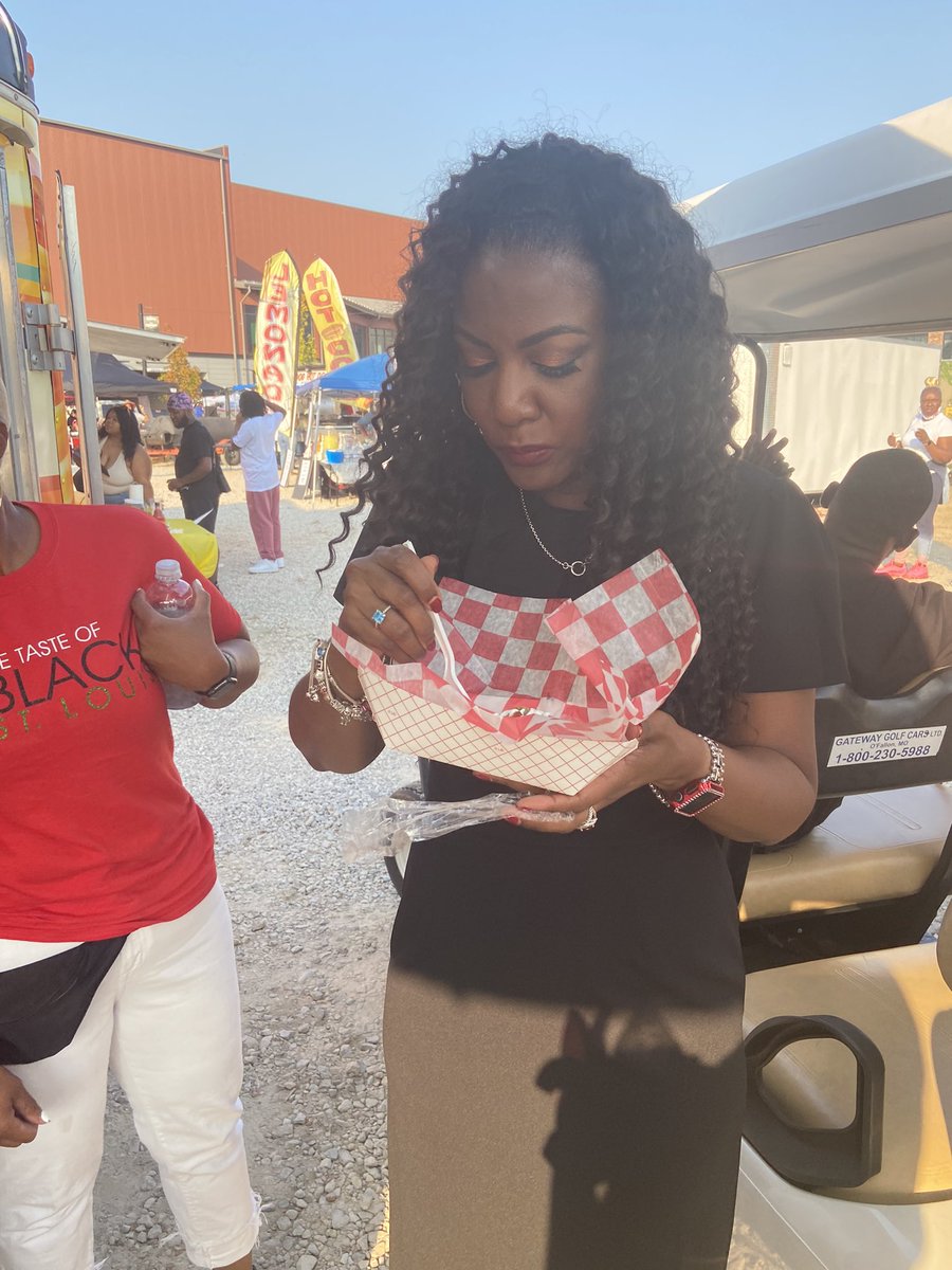 stlmayor47's tweet photo. I always look forward to sampling the delicious treats at Taste of Black St. Louis! These businesses enrich our community, and it’s on full display this weekend at the @cityfoundrystl. Thank you to the organizers for making this year’s event great! https://t.co/VzTBnt5xZj