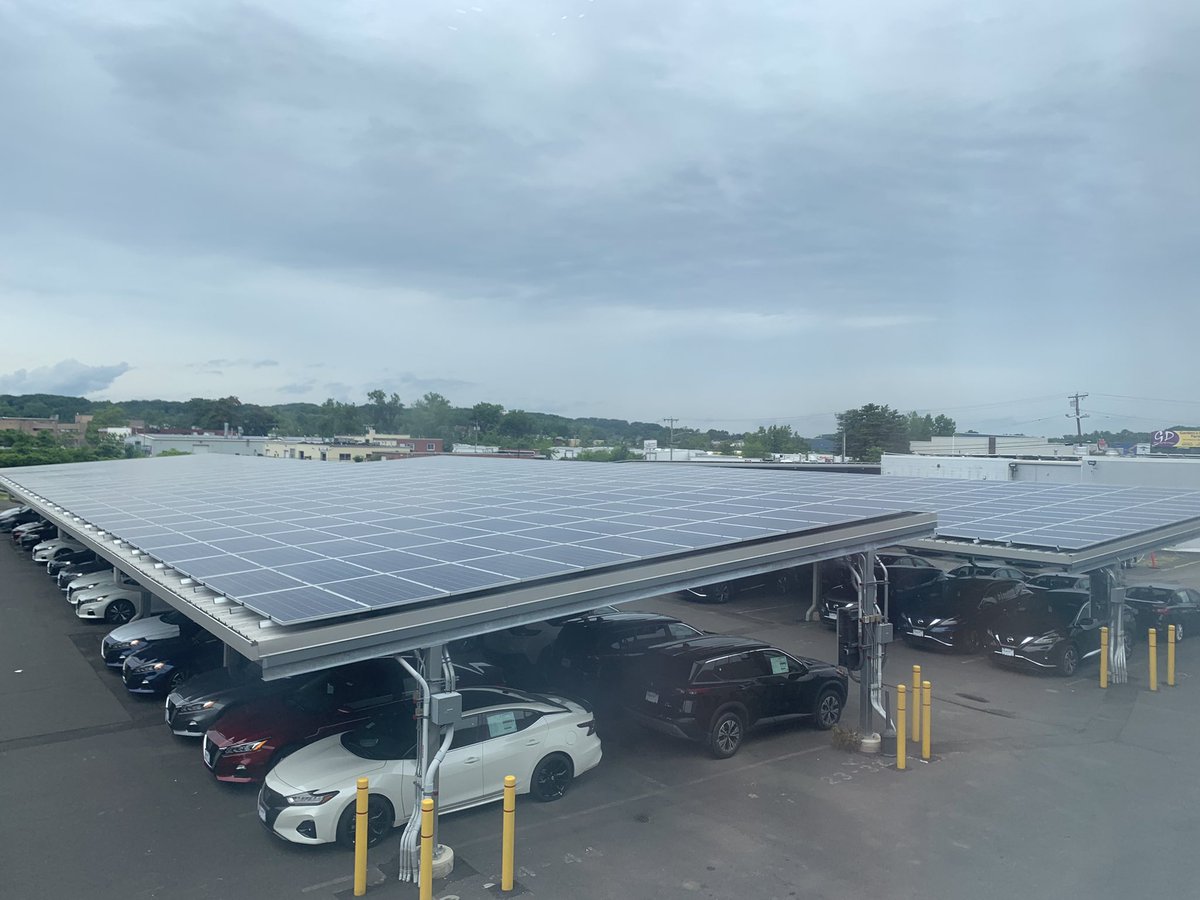 hartecars's tweet photo. Happy Friday! Here is a #FunFact for this Friday! Some of the Harte Auto Group is run by solar power! These solar panels pictured can be found at Harte Nissan, but we have them at other locations as well! 😄 #HarteAutoGroup #FunFactFriday #SolarPower https://t.co/GzCxcoMdud