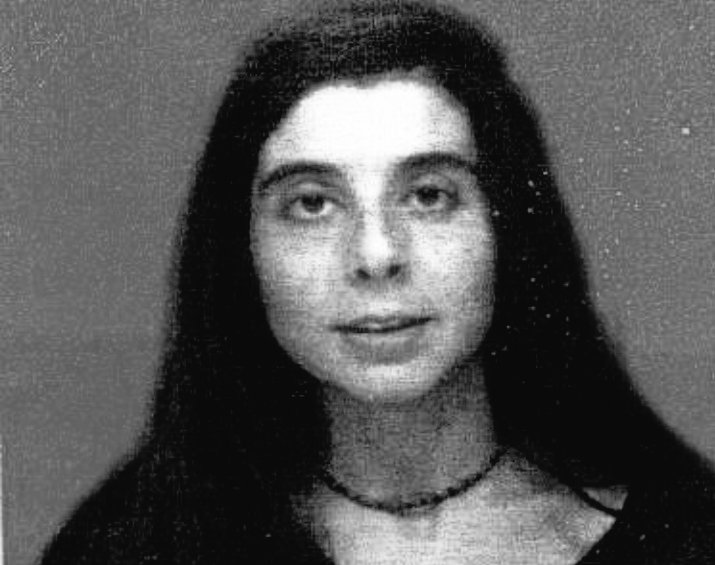 Claudia López Benaiges, fue una joven anarquista, poeta y estudiante de danza asesinada de un disparo en la espalda por carabineros duarante las protestas nocturnas del 11 de septiembre de 1998 en la población la Pincoya...
