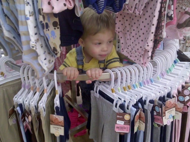 nonamesleft_1's tweet photo. @JoJoSanti4go Fr they got my ass sitting in the clothing racks like https://t.co/ZIovQBL6AP