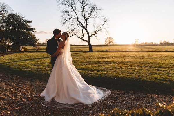 Hornington Manor Wedding Photography - Amy and Josh upflow.co/l/bbW5