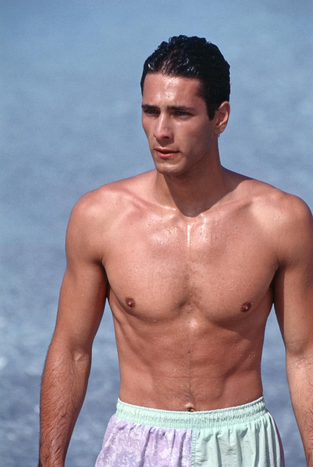 U?ivatel Vogue France na Twitteru: ?Raoul Bova in 1993  Photo Courtesy  of RINO PETROSINO/MONDADORI VIA GETTY IMAGES *****QtZZw0oI1j“ /  Twitter