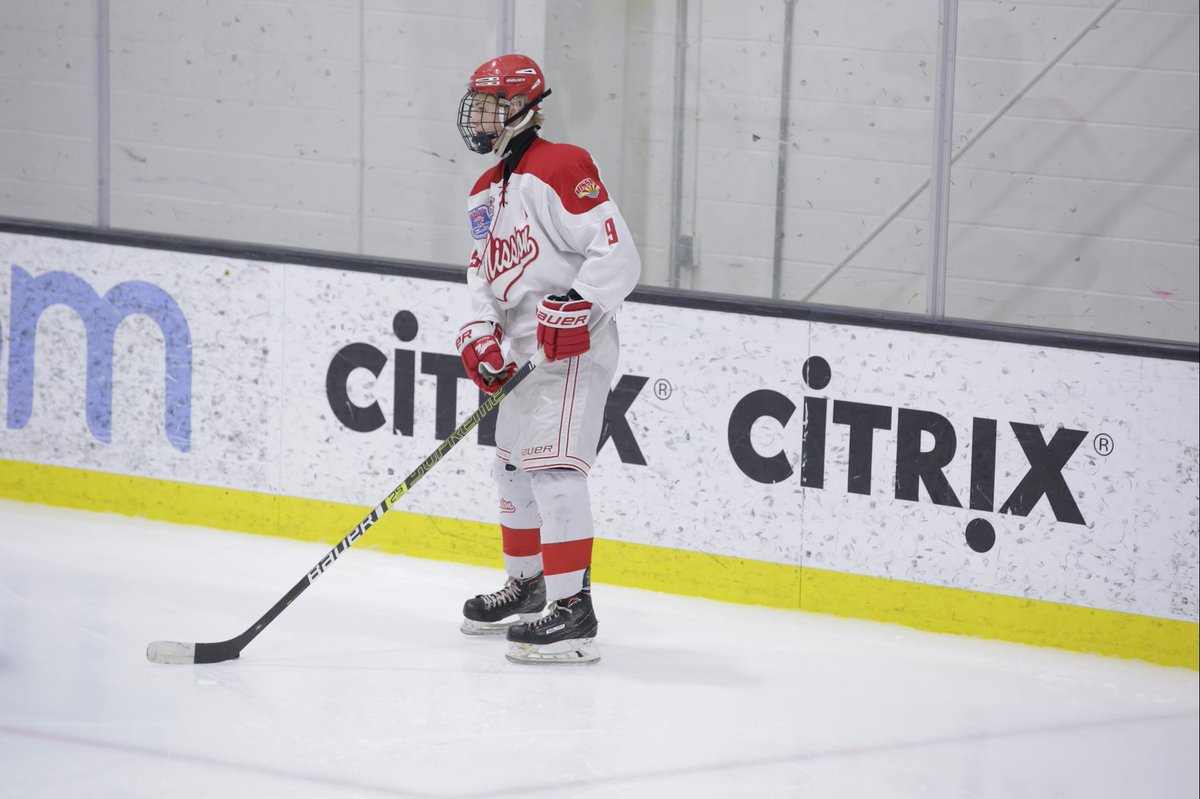 MissionAZHockey's tweet photo. Big congrats to Luc Spin for making NAU!! Welcome to hall Spinny!! https://t.co/Xw784BBXHT