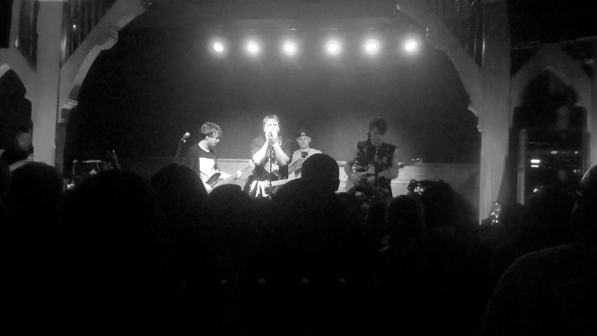 CorrinErickson's tweet photo. Just being in the same room as these boys gives me life,I missed them so fkn much! Thank you for bringing an endless smile to my face and soul on Tuesday! 🤘🏼🖤✨🥺😍 love y’all!#EyesWideOpen #emblemthree #myhappyplace @EmblemThree @wesleystromberg @KeatonStromberg @TrueChadwick https://t.co/UbXNPUWAC4