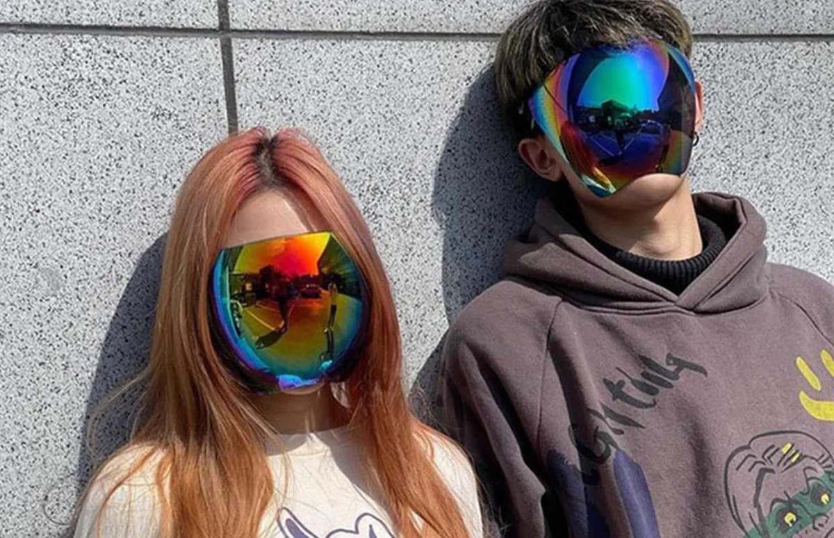 胡散臭さがすごい？フルフェイスサングラスがヤバイwww