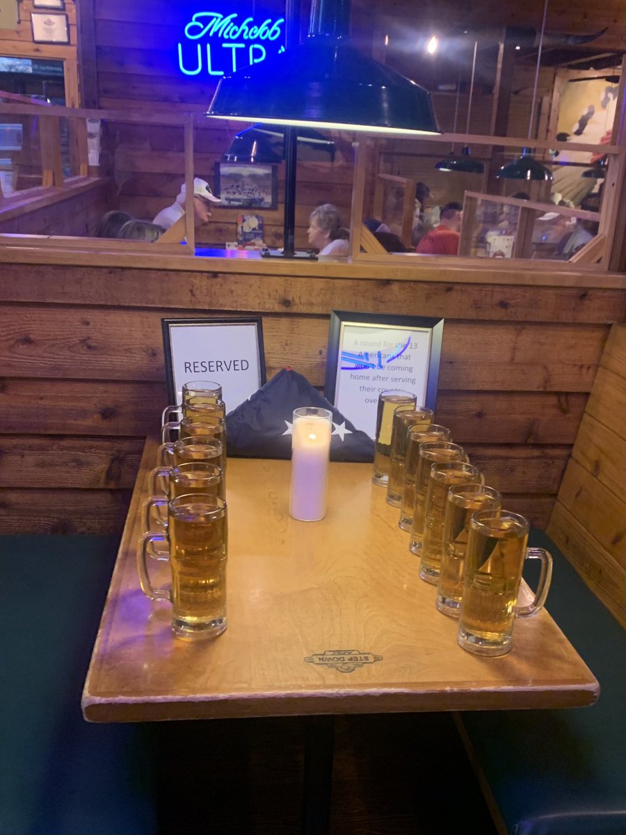 BobKendall10's tweet photo. @texasroadhouse Well Played, Texas Roadhouse for honoring the 13 soldiers who lost their lives in Kabul. #usa #Afghanishtan https://t.co/2IiXtlZ3hu