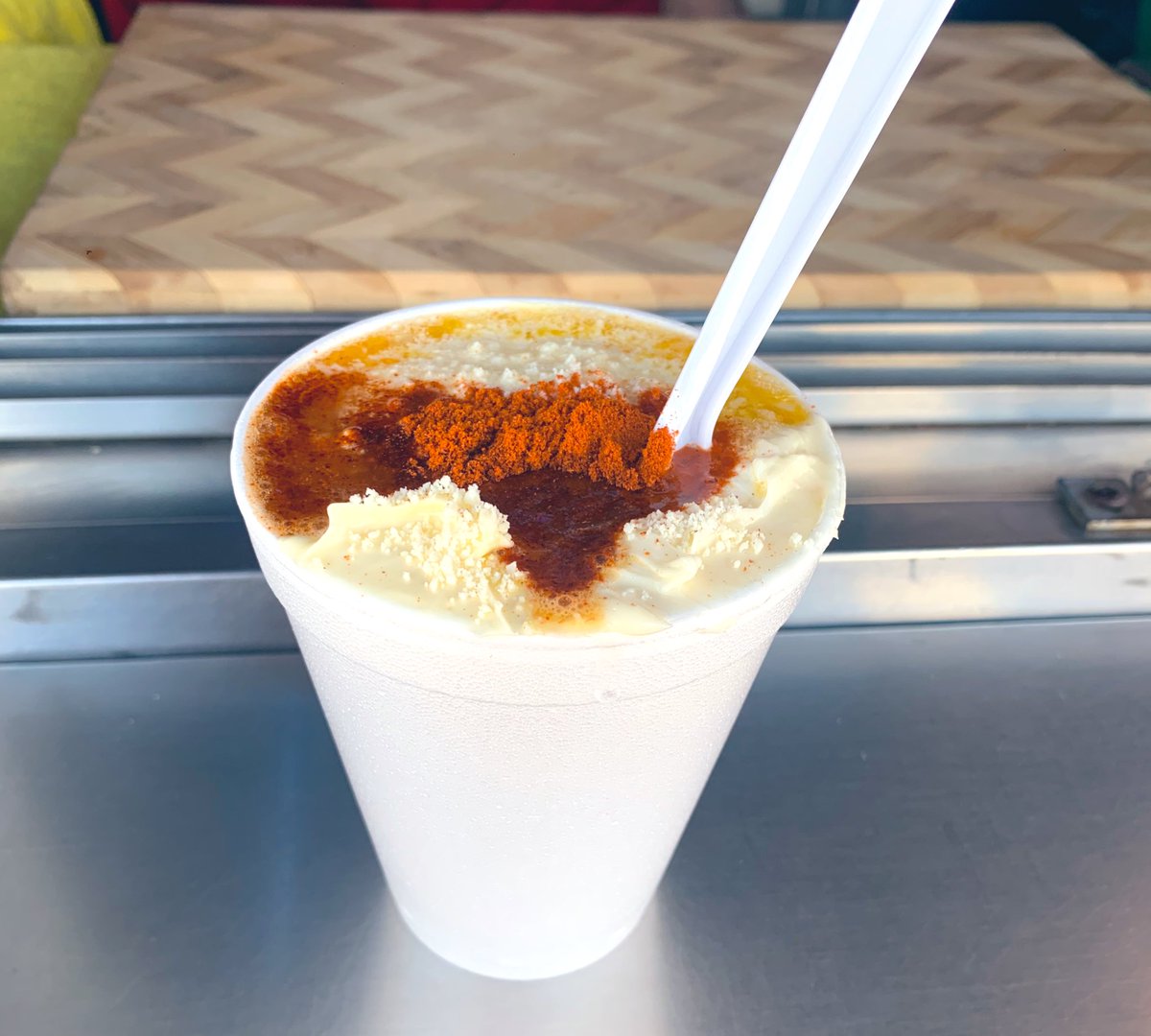 thisgirlcray_'s tweet photo. hi guys please go support my moms new elote stand! 🌽❤️‍🔥 Unser and central! Fri-Sun after 5pm :) 🥳🥳🥳 https://t.co/kW86PauasP