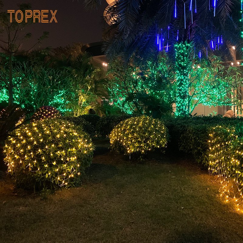 ShirleyToprex's tweet image. Like stars falling to the ground🌟🌟🌟
#stringlights  #netlight  #parterre  #park  #LED