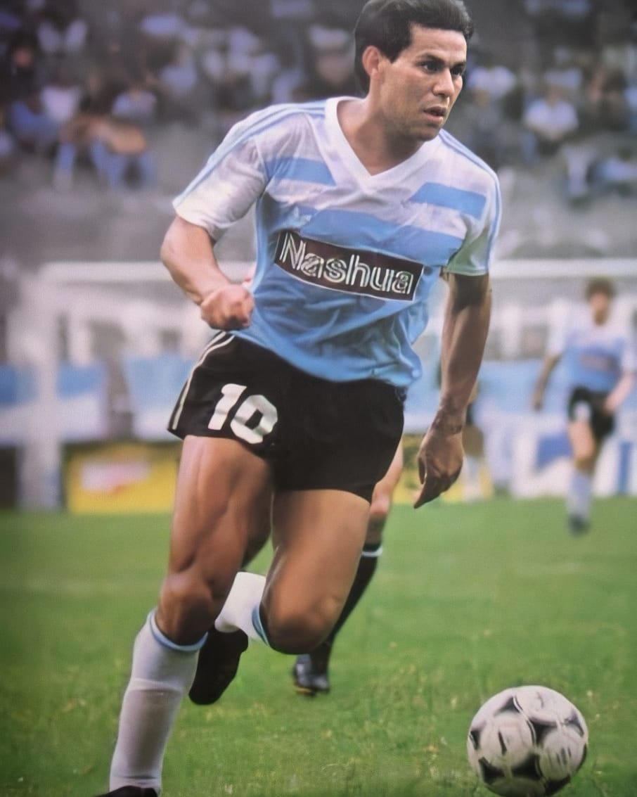 🚨 ATENCIÓN 🚨

🤩 Mañana en Garra Racinguista hablamos con el último 1️⃣0️⃣ de nuestro querido Racing

🇺🇾 La entrevista central de mañana es con nuestro padrino Rubén Walter Paz

📲 Este lunes, 21 horas, por la Señal 1 de <a href="/mediarteuruguay/">MEDIARTE</a> (mediarte.com.uy)