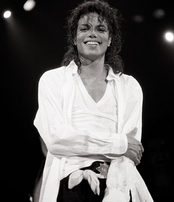 HAPPY BIRTHDAY BONNE FÊTE MICHAEL JACKSON!     1958-2009    