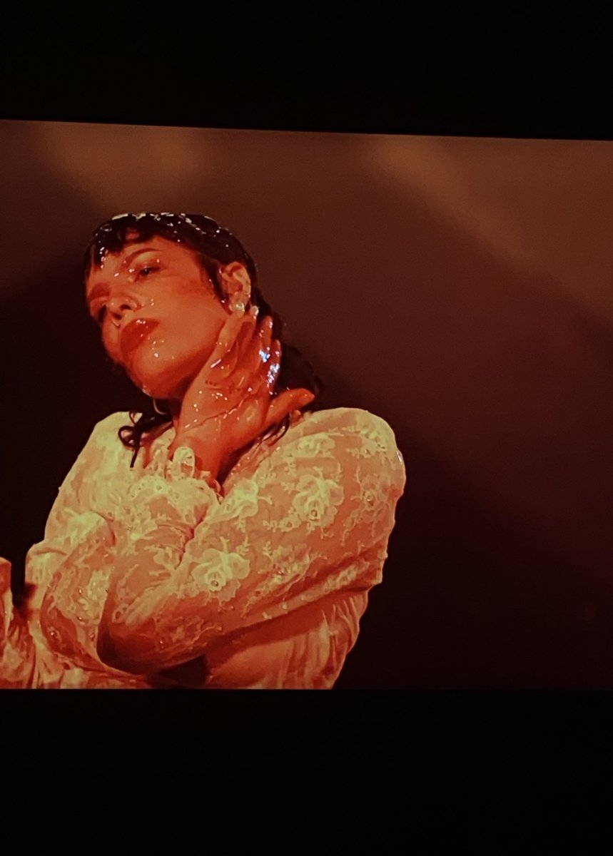 AshleyFelix13's tweet photo. When I tell people that @halsey is a goddess, THIS IS EXACTLY WHAT IM TALKING ABOUT! Such an absolutely wonderful show😍🔥 #iichliwp #Halsey #IfICantHaveLoveIWantPower https://t.co/bYlcTuCMT6
