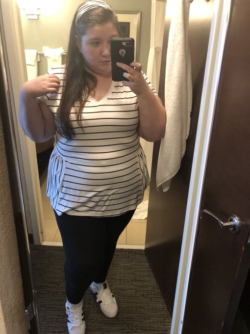 Thinkin bout shaving my head on stream when I get home https://t.co/fvaKEr0iQb<a href="/tag/bbw"class="tags"><span>#bbw</span></a><a href="/tag/ssbbw"class="tags"><span>#ssbbw</span></a>